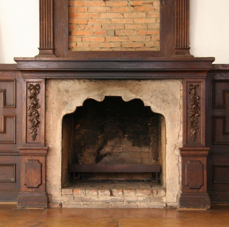 Wood Mantel Staining in Waco, TX